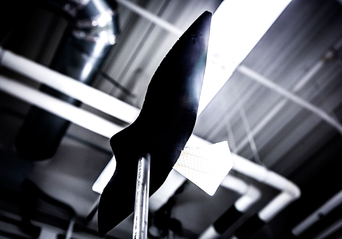 This model of an airplane wing changes its shape using materials that react to electrical current. Credit: Joseph  Xu, Michigan Engineering Communications & Marketing