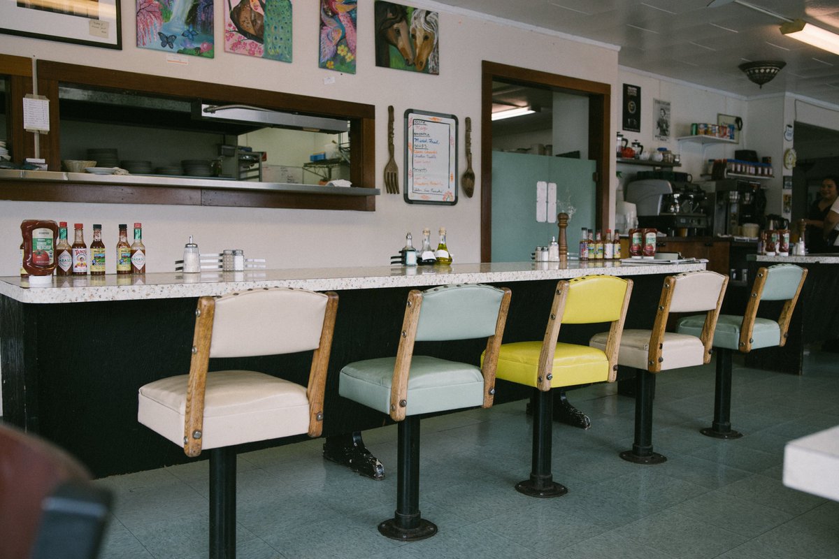 Casual restaurant. Image credit: UnSplash