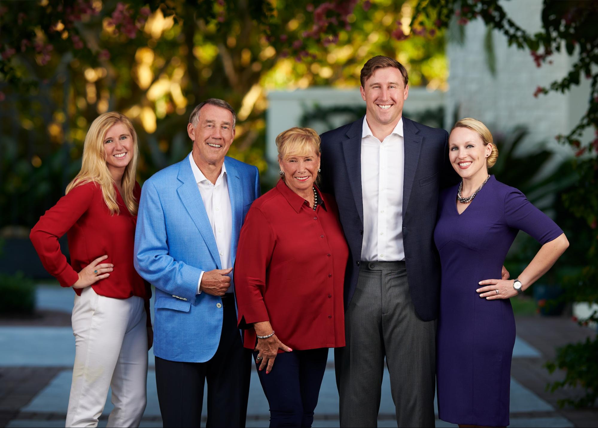 Left to Right: Ashley Leinweber, Larry Leinweber, Claudia Babiarz, David Leinweber, and Jessica Leinweber. Image courtesy: The Leinweber Foundation.