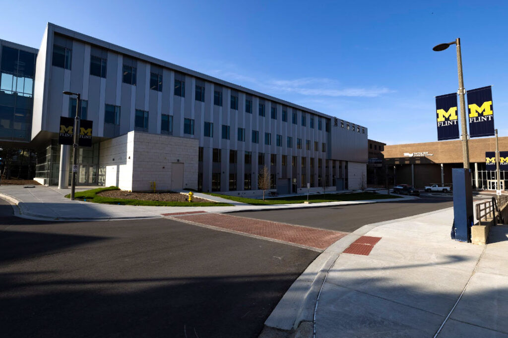 Photo of the William R. Murchie Science Building expansion at UM-Flint.