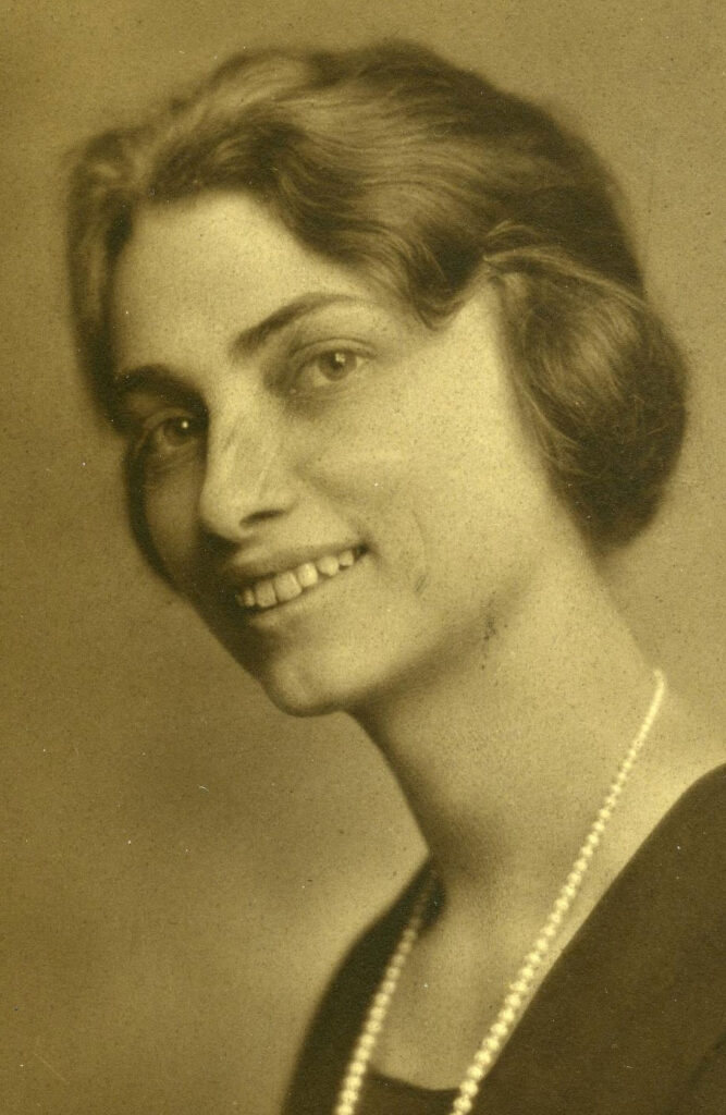 A photo of Stella Brunt from 1922