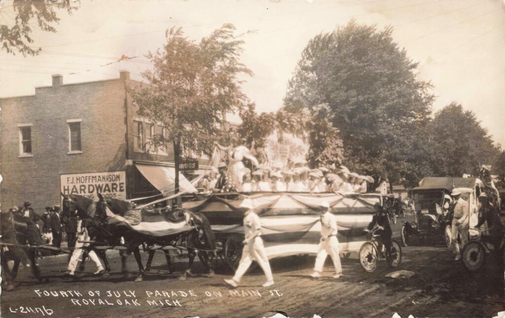 Fourth of July Parade on Main St., Royal Oak, Michigan. Image credit: David V. Tinder Collection of Michigan Photography, University of Michigan William L. Clements Library.