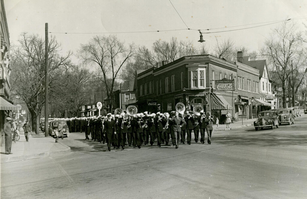 Naval units marching to Ferry Field for Saturday morning review, circa 1942-44. 