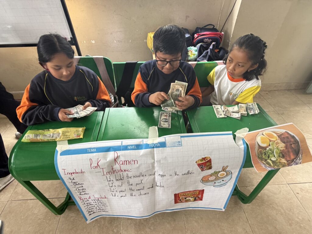 English and math class at Caminitos de Luz, Quito.